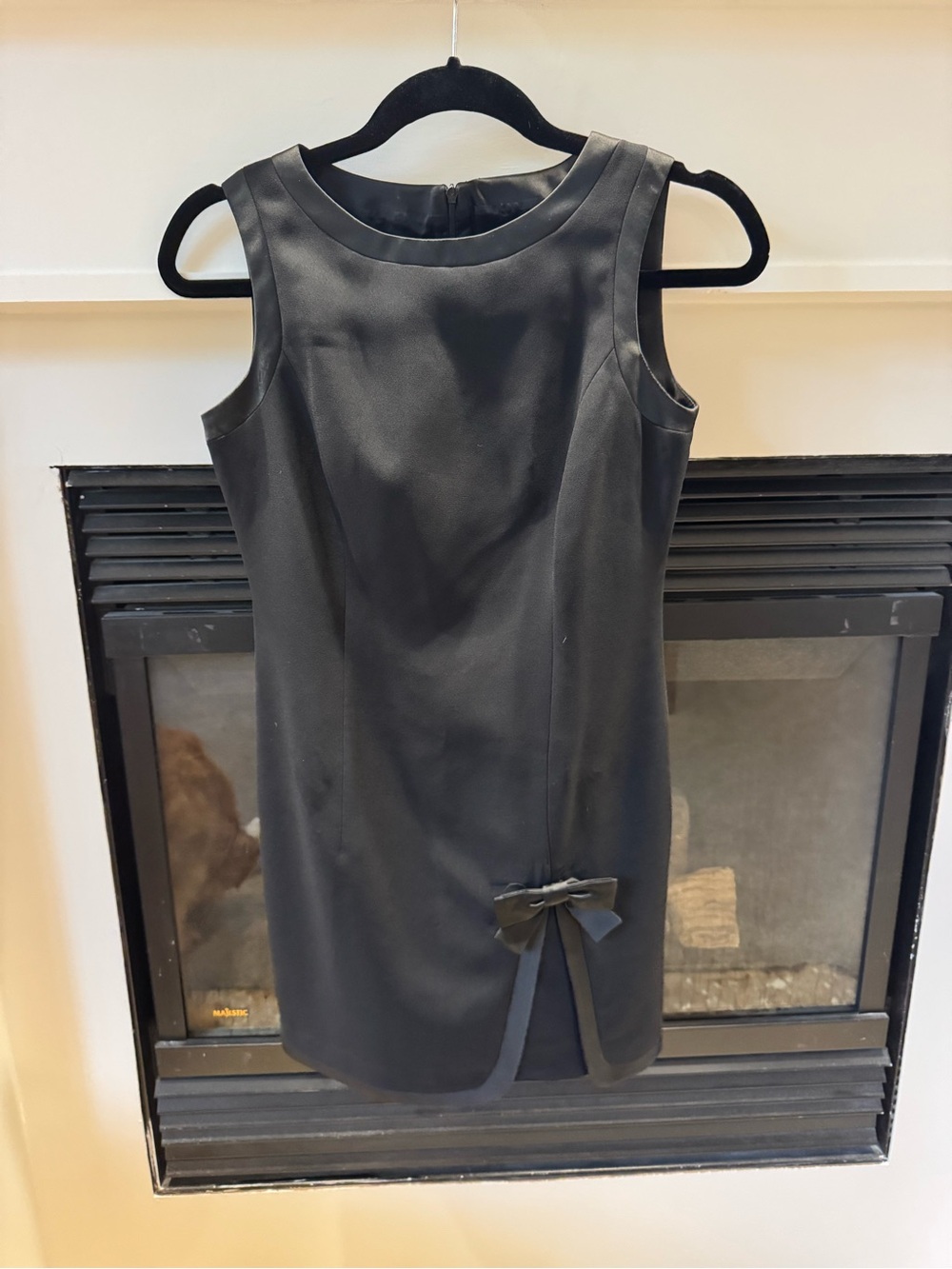 Ann Taylor Black Sleeveless Sheath Dress with Bow